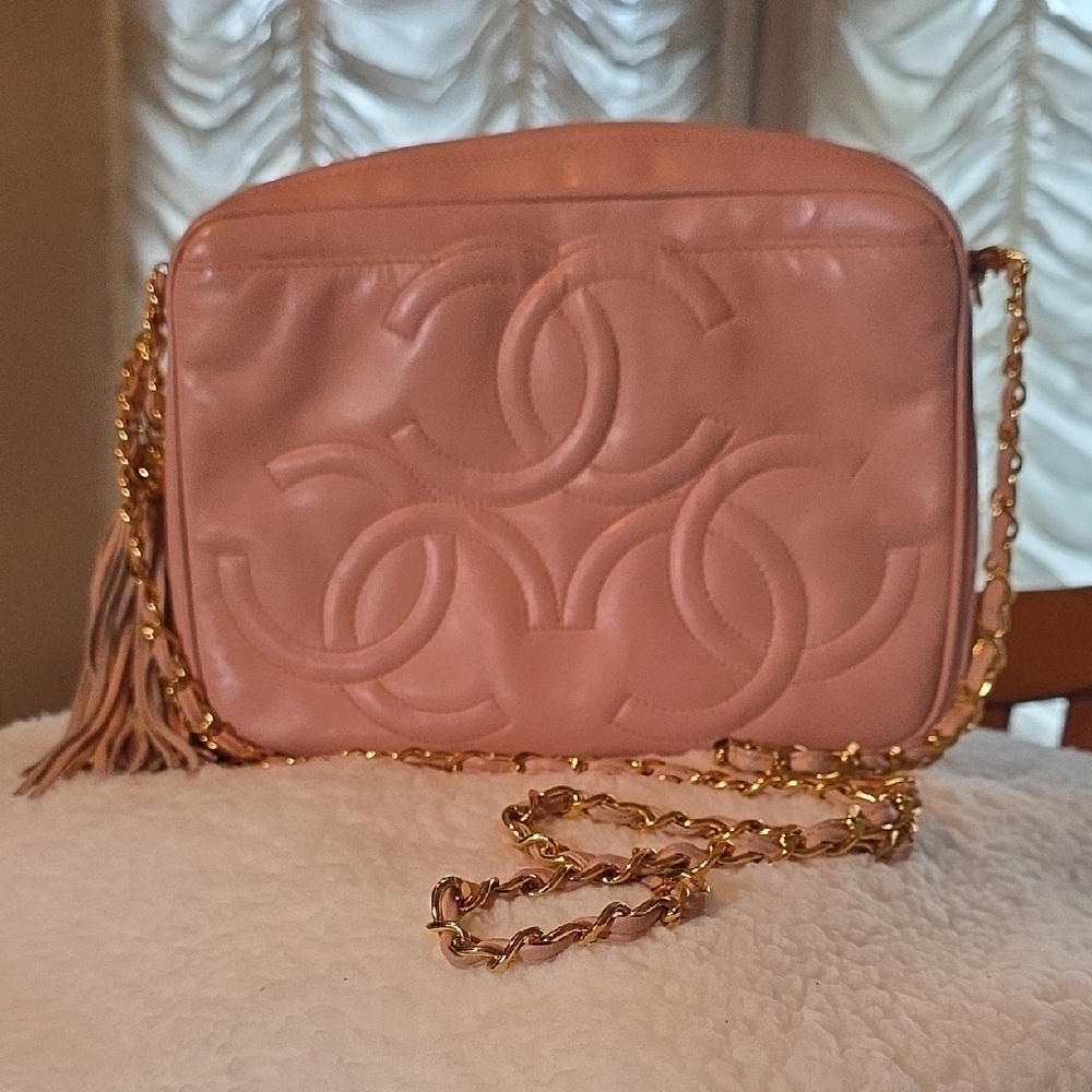 CHANEL Pink Crossbody Bag with Gold Chain
